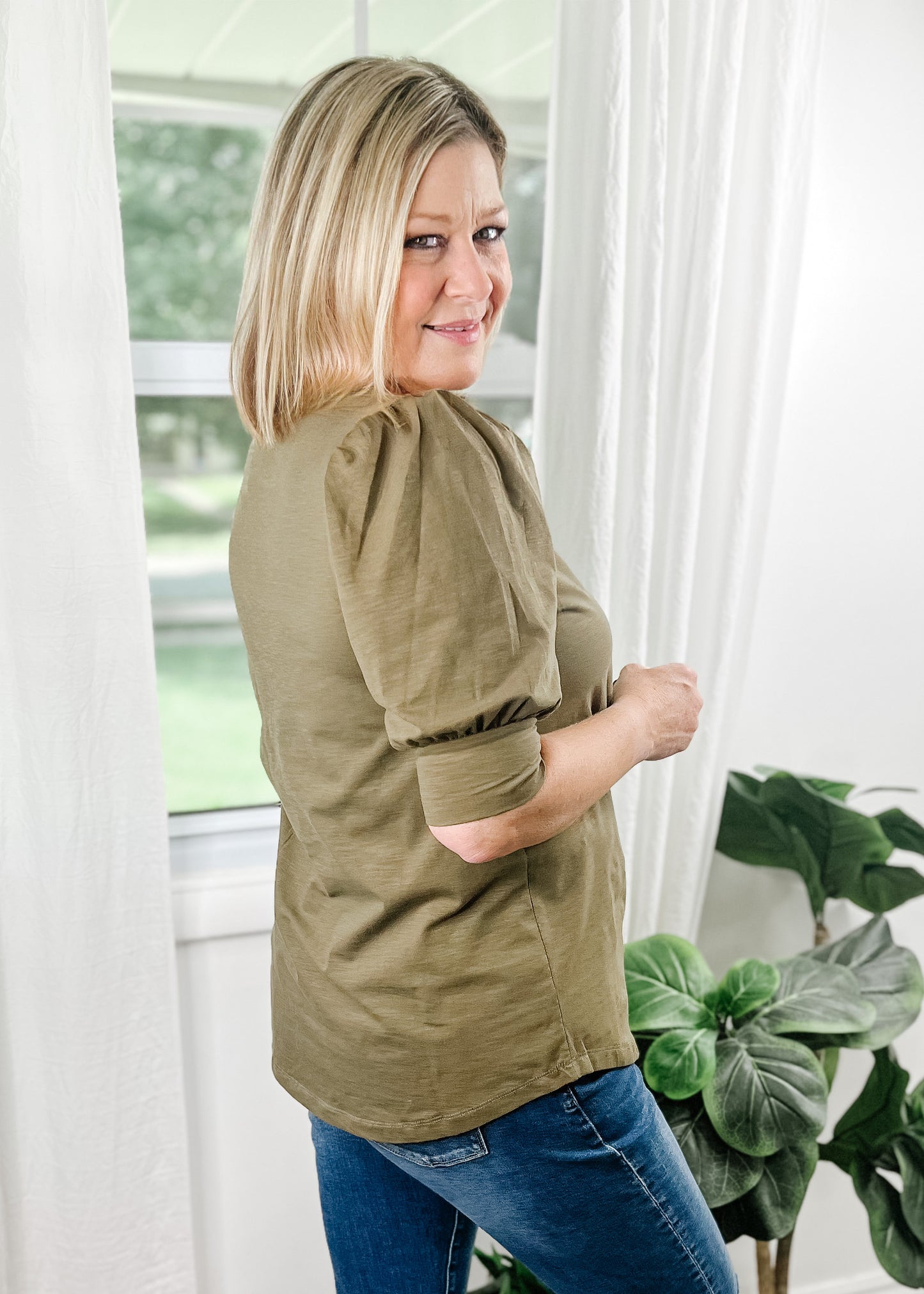 Button Down Top W/Puff Sleeve